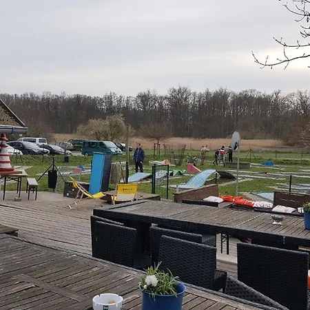 Schoenes In Mit Terrasse Und Grill Zierow