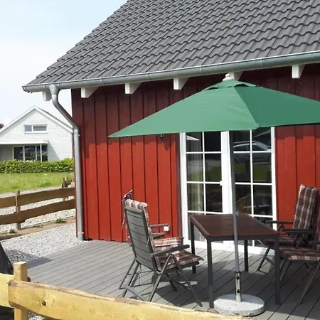 Schoenes In Mit Terrasse Und Grill Сasa de vacaciones Zierow